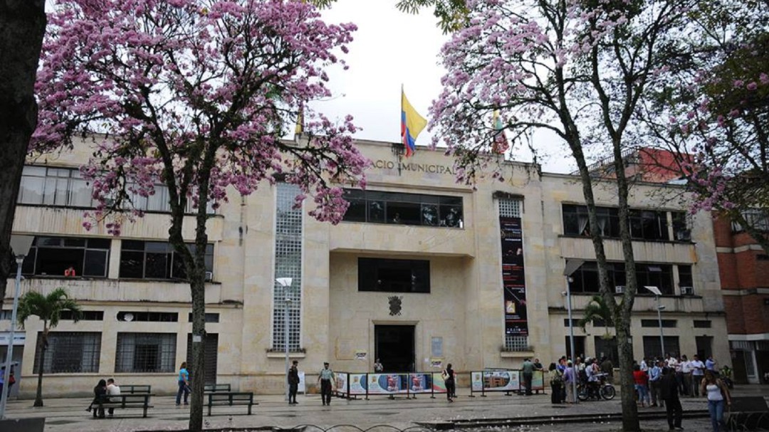 Denuncian posible carrusel de arriendos en la Gestora