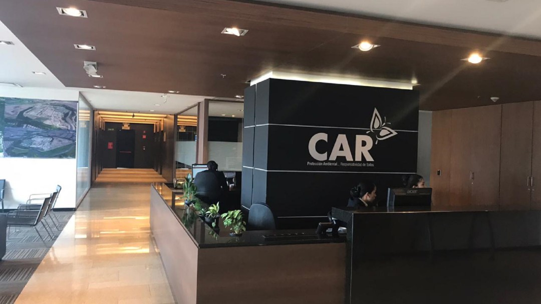 Anuncian nueva política de austeridad al interior de la CAR