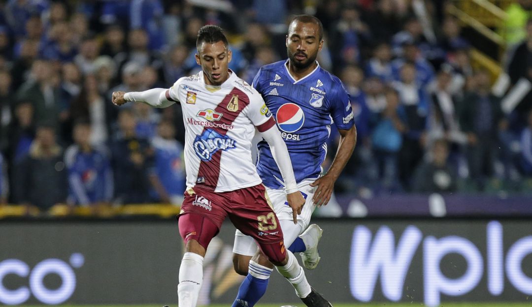 ¿Tiene equipo? La novela de Alex Castro parece llegar a su final