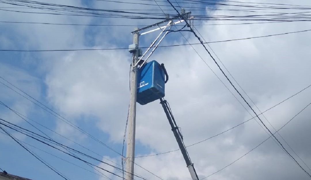 Construcción nuevo circuitos eléctricos Magangué Bolívar: Avanza construcción de dos nuevos circuitos eléctricos en Magangué