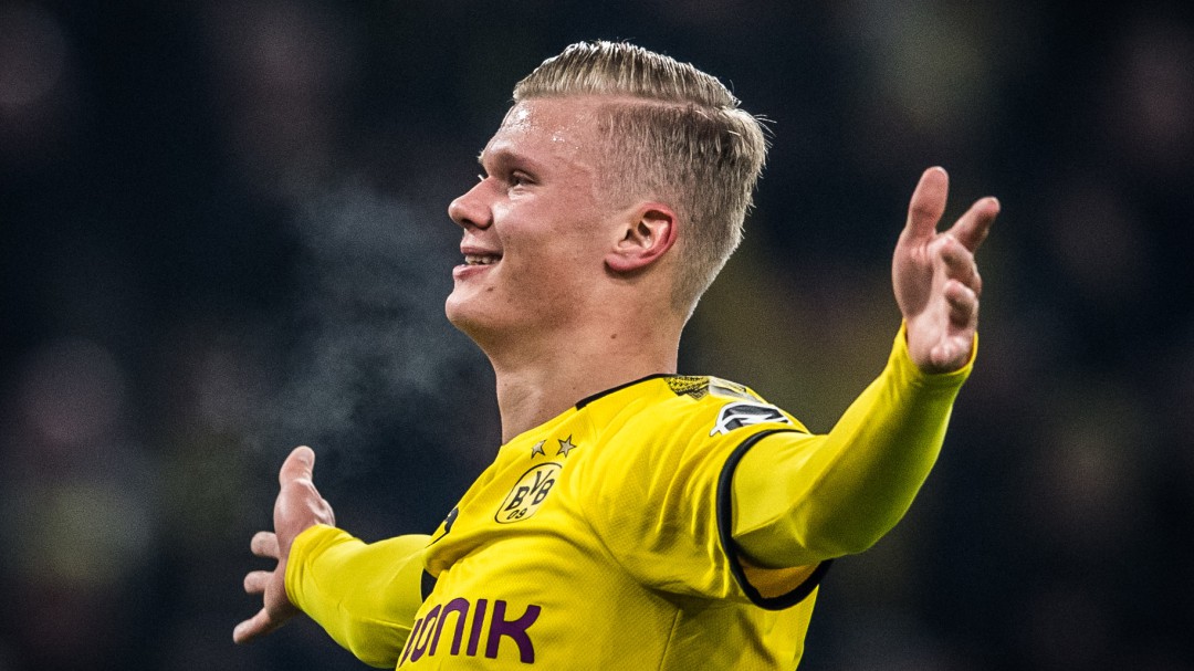 Erling Haaland completó 5 goles en 60 minutos jugados con el Dortmund