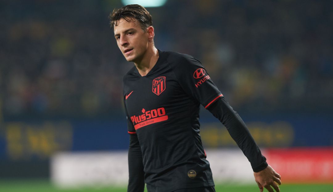 Partidos colombianos en el exterior: Santiago Arias, baja en el Atlético de Madrid por una lesión muscular