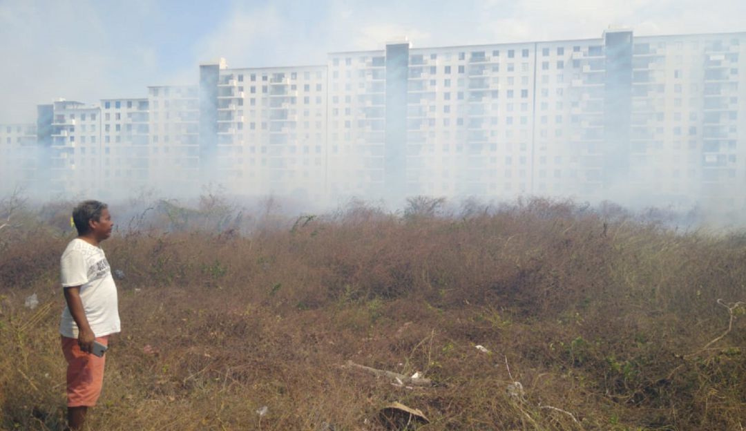Incendio forestal urbanización Villa Rosita Cartagena: Bomberos atiende incendio forestal en Cartagena