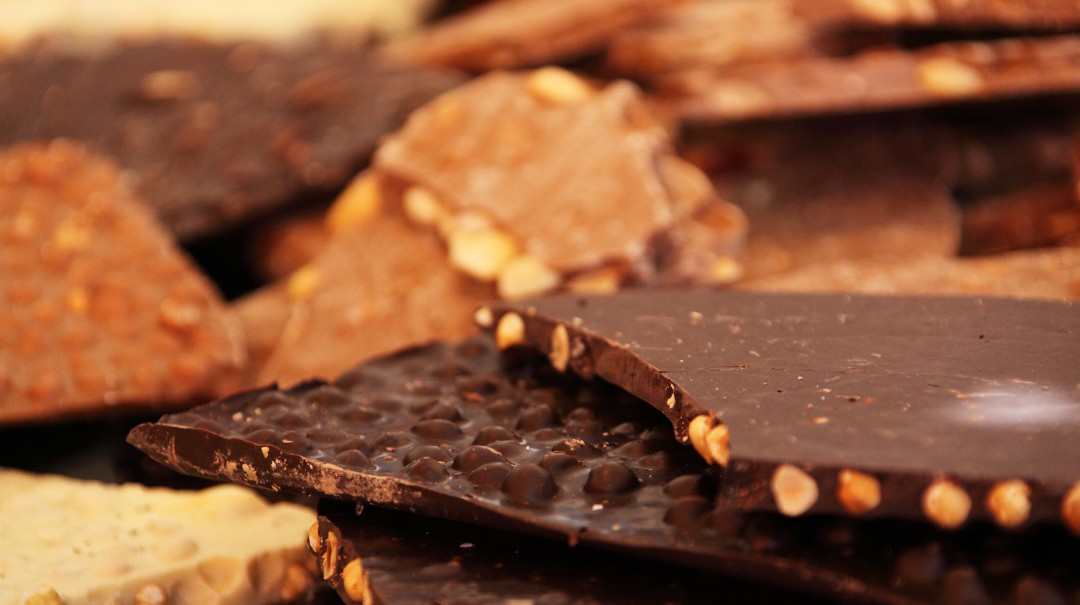 El chocolate amargo lo haría más "vanidoso y egoísta" afirma estudio