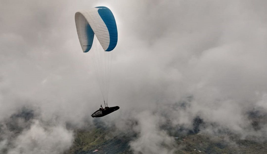 Accidente de parapente: Parapentista francés sufrió un accidente en Ansermanuevo