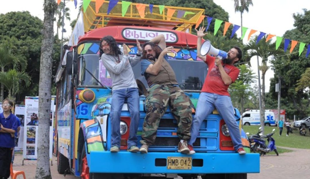 Bibliobús en Pereira: Un bus que recorre las calles de Pereira las llena de libros y cultura