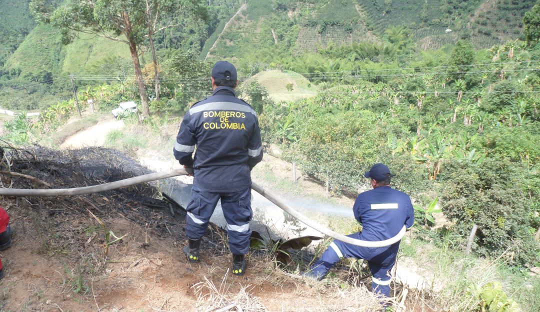 Noticias Ibagué: Once bomberos son los encargados de auxiliar a la comunidad de Murillo
