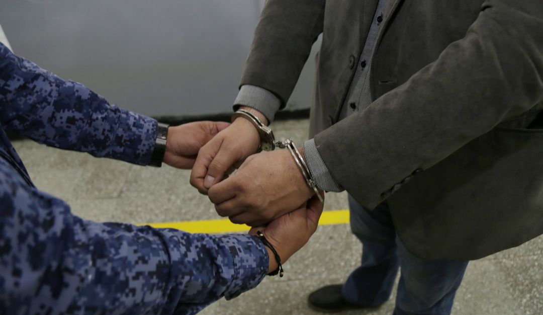 Hombre que disparó a tres ladrones se entregó a la Fiscalía