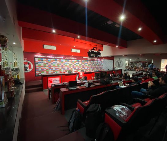 Edwin Cardona nuevo jugador de Tijuana: Cardona ya fue presentado como nuevo jugador de los 'Xolos' de Tijuana Edwin Cardona nuevo jugador de Tijuana: Cardona ya fue presentado como nuevo jugador de los 'Xolos' de Tijuana