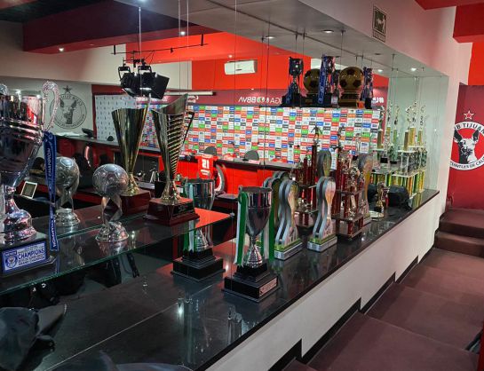 Edwin Cardona nuevo jugador de Tijuana: Cardona ya fue presentado como nuevo jugador de los 'Xolos' de Tijuana Edwin Cardona nuevo jugador de Tijuana: Cardona ya fue presentado como nuevo jugador de los 'Xolos' de Tijuana