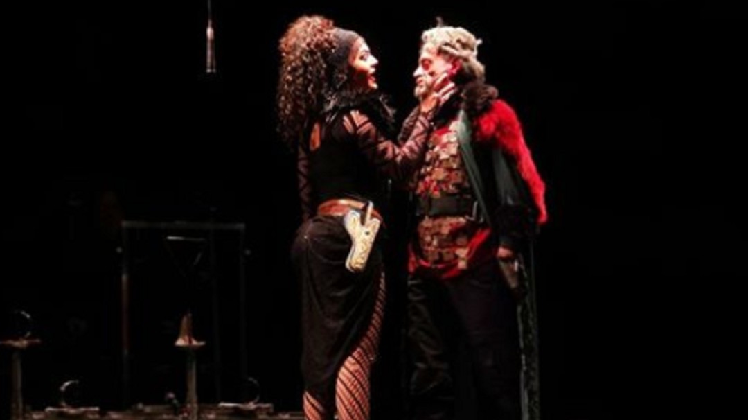 Vuelva "MOSCA" en una versión dirigida por Bernardo García.