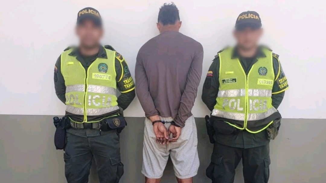Andaba campante y sonante con dos armas de fuego en María La Baja