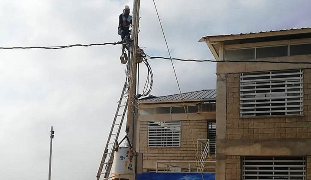 Colegio de Tierrabomba: Colegio de Tierrabomba ya cuenta de servicio de energía