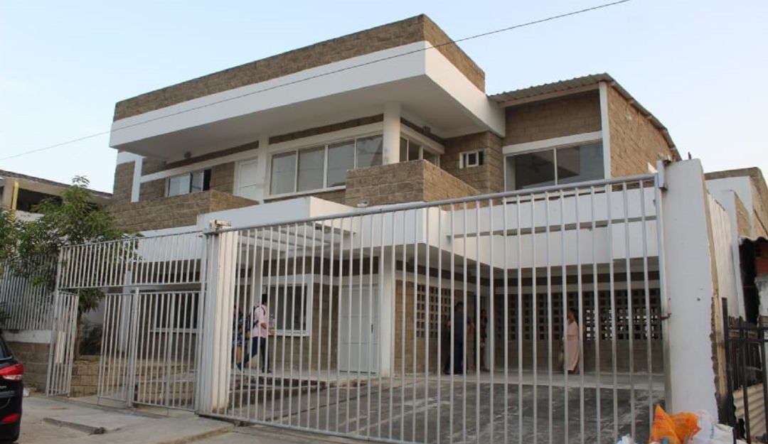 Colegio en Cartagena: Distrito de Cartagena recupera colegio ocupado por particulares