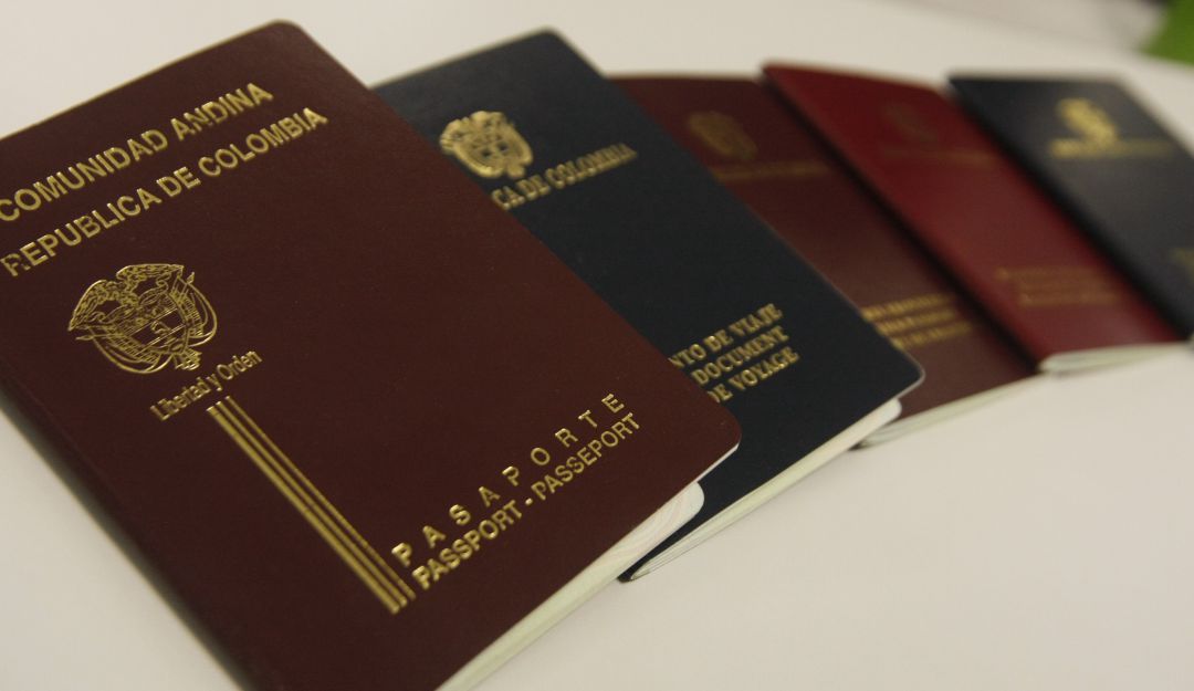 Investigación registrador por documentos falsos: Investigado por tramitar documentos a terroristas no volverá a su cargo