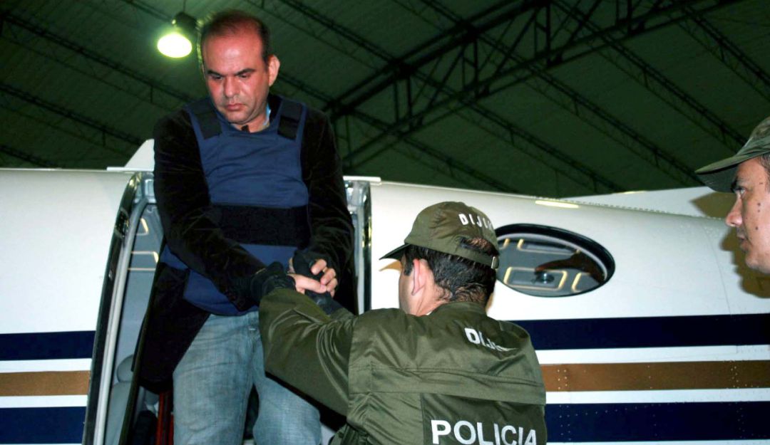 Salvatore Mancuso: Mancuso responderá solo por delitos hasta el día de su desmovilización