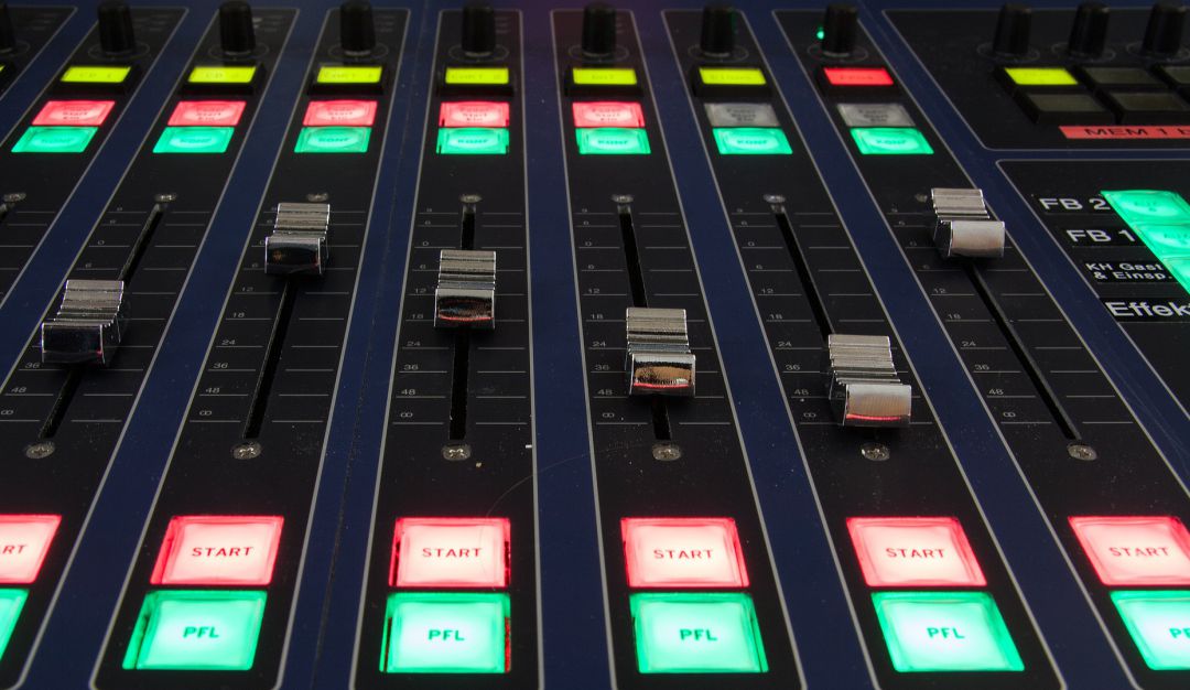 Radio en la era digital: #CuandoConocíLaRadio, lo que dicen en las redes sociales por su día