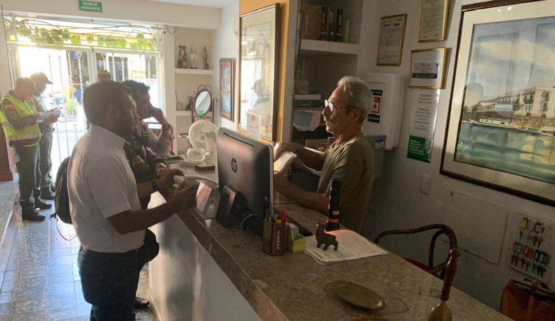 Suspendidos tres hostales en control a la parahotelería en Getsemaní: Suspendidos tres hostales en control a la parahotelería en Getsemaní