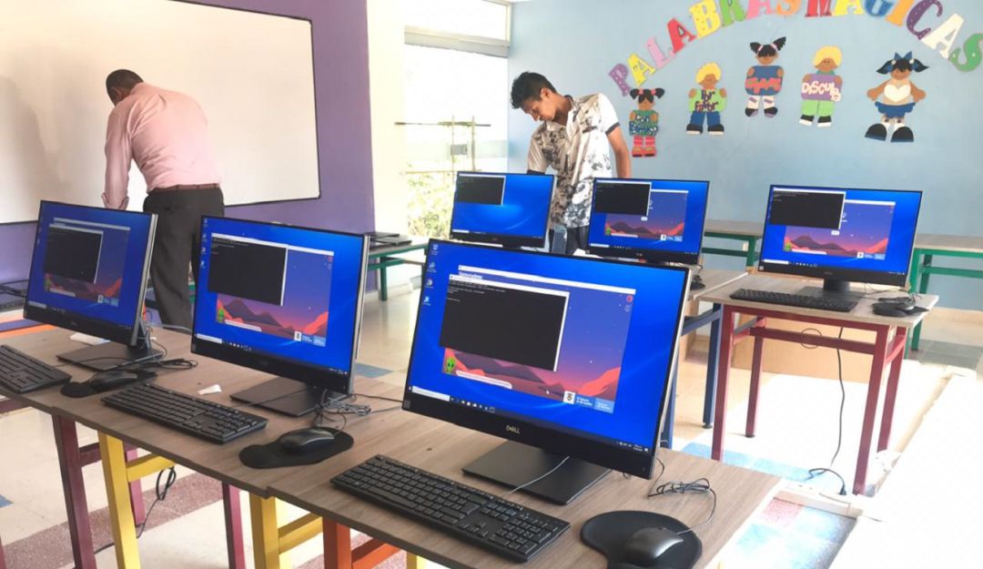 Entregan herramientas tecnológicas a Casa Lúdica de Colombiatón: Entregan herramientas tecnológicas a Casa Lúdica de Colombiatón