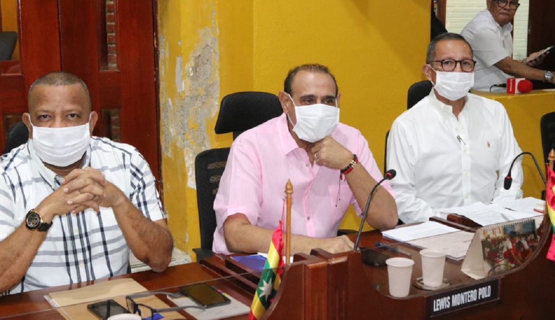 Con Tapabocas, protestan concejales de Cartagena por amenazas: Con Tapabocas, protestan concejales de Cartagena por amenazas