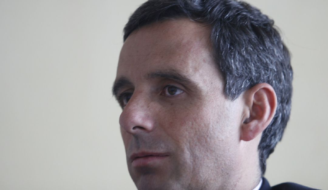 Noticias Bogotá: Excongresista denuncia que fue atracado en su casa: Excongresista denuncia que fue atracado con su familia en su casa