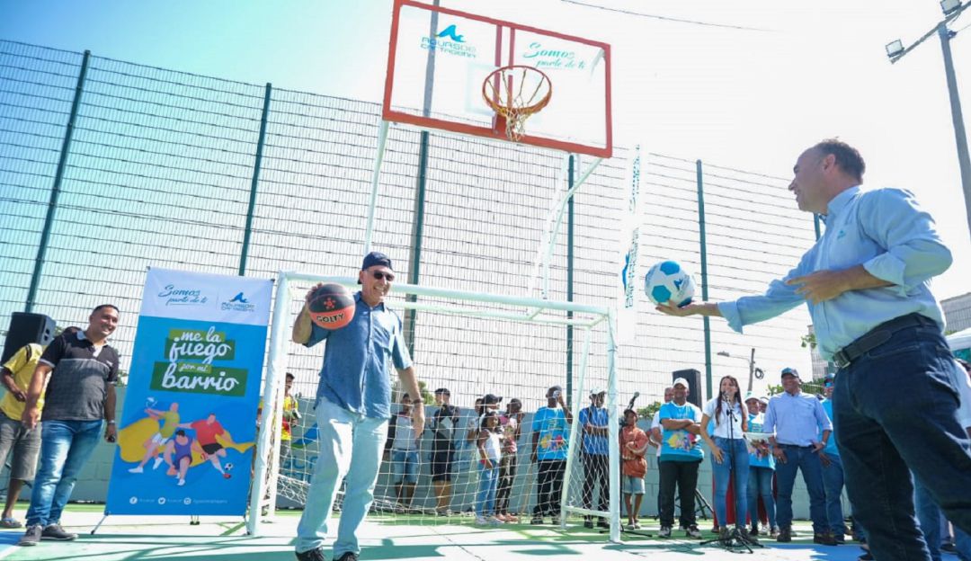 Nelson Mandela tiene nueva cancha múltiple: Nelson Mandela tiene nueva cancha múltiple
