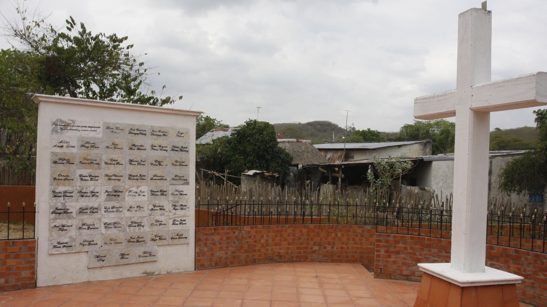 Reconciliación entre dos víctimas y un responsable de masacre de El Salado