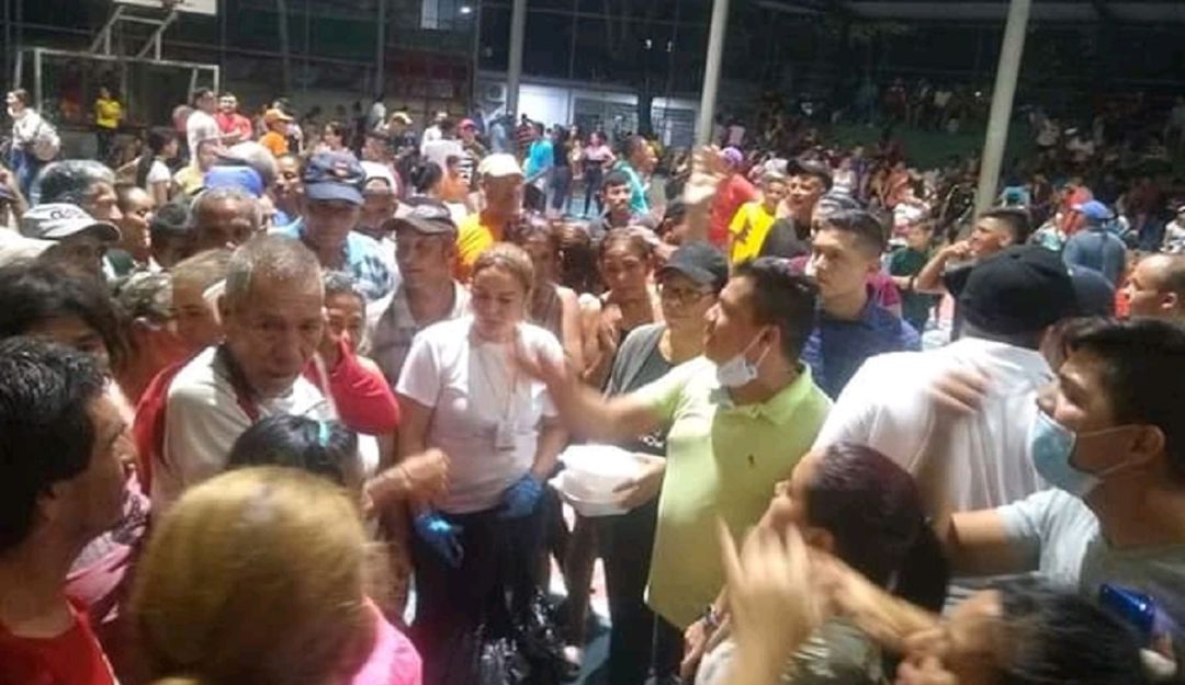 Masivo desplazamiento en la frontera colombo-venezolana