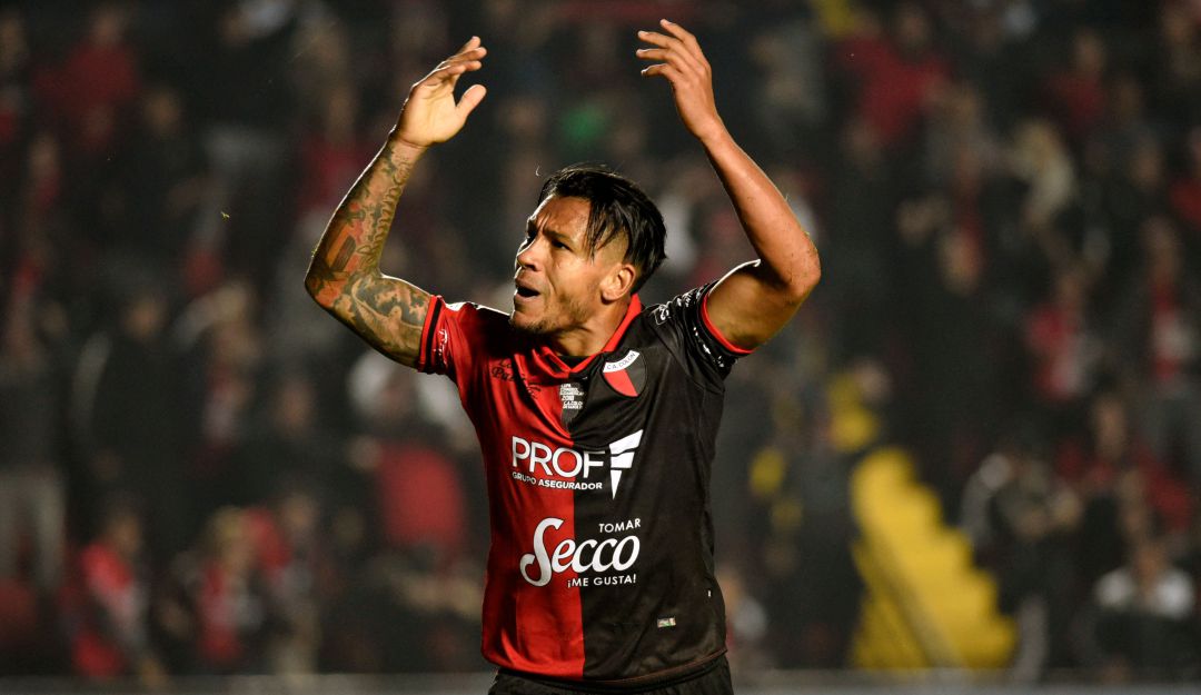 Superliga Argentina descenso: Un gol de Wilson Morelo le da oxigeno a Colón de Santa Fe en Argentina