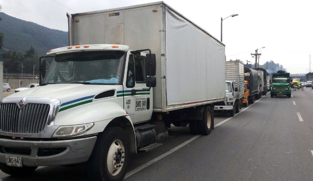 Transportadores Ibagué: Transportadores guardan vehículos en el norte del Tolima