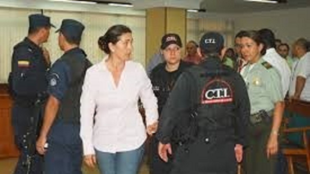 Se entregó a fiscalía, compañera sentimental de ex alcalde David Barros