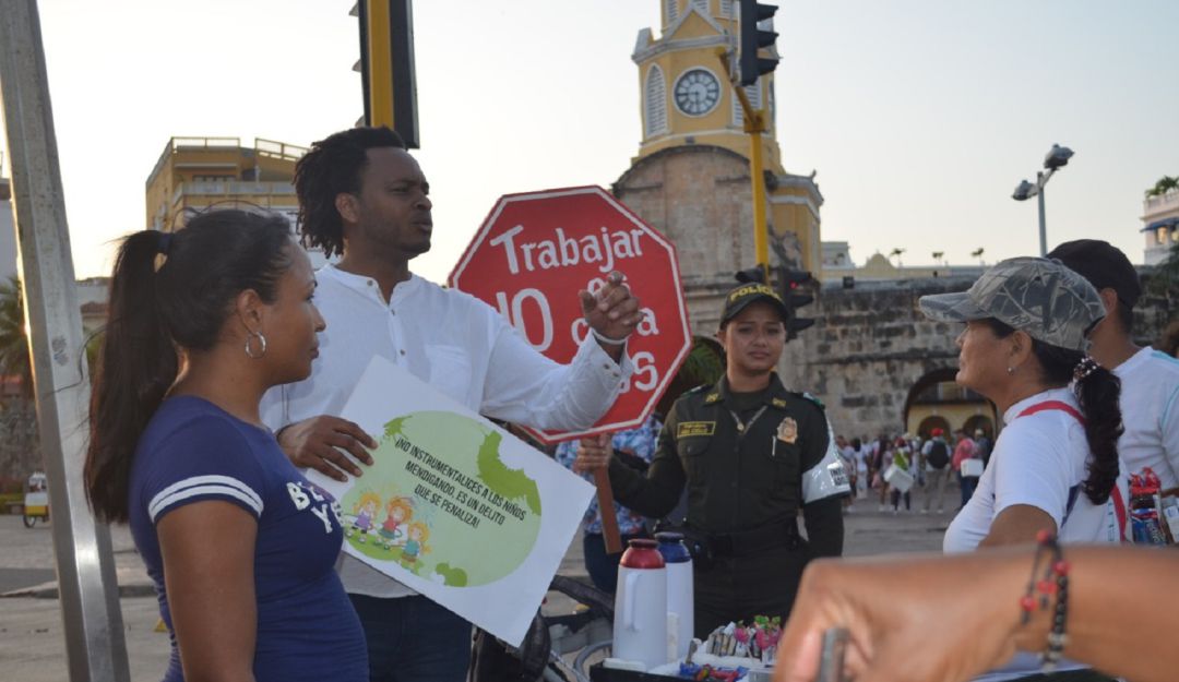 En Cartagena, rescatan a 13 menores que eran utilizados para mendigar: En Cartagena, rescatan a 13 menores que eran utilizados para mendigar