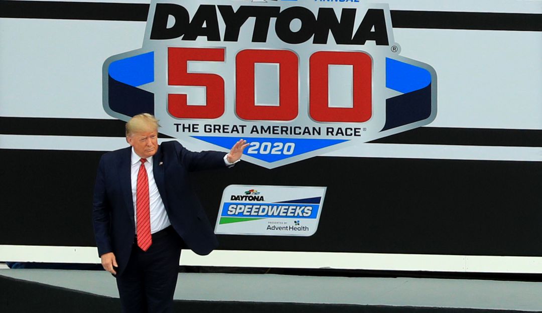 Donald Trump hizo historia, pero "saló" las 500 Millas de Daytona