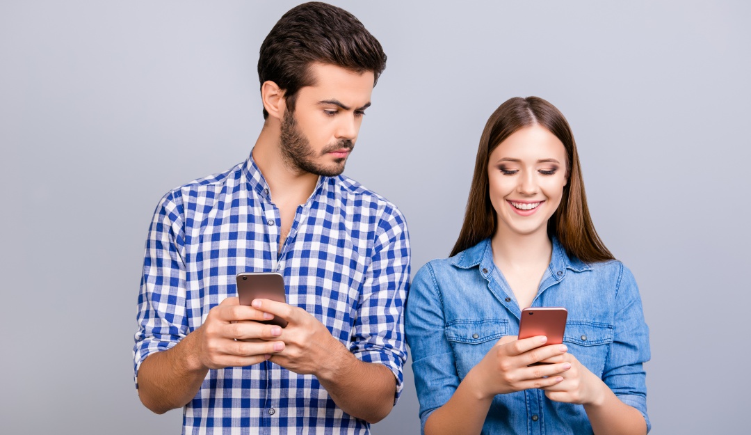 Espionaje en parejas Internet: ¡Ojo stalkers! Una de cada diez personas espía a su pareja según estudio