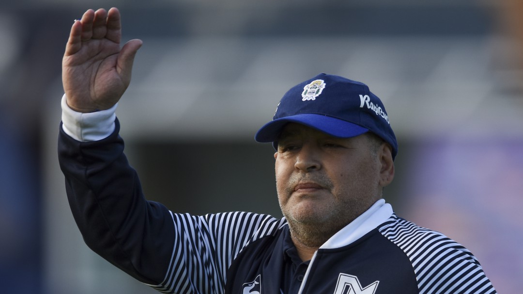 Polémica en Argentina: ¿Qué sustancia recibió Maradona en pleno partido?