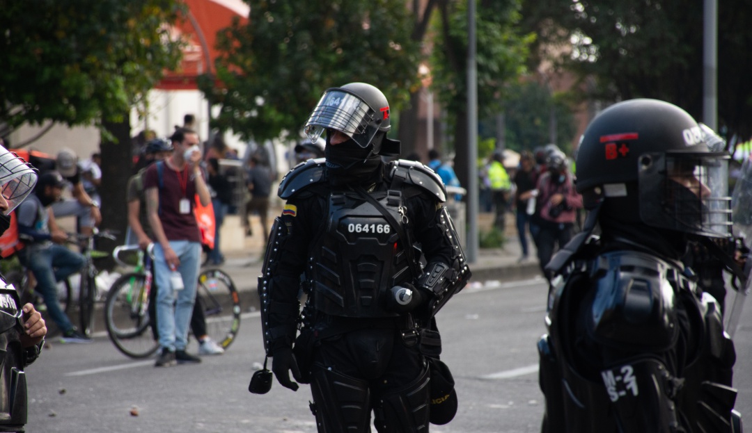 Disturbios en la Universidad Pedagógica: Esmad interviene en disturbios de la U. Pedagógica tras actos de vandalismo