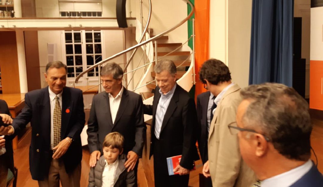 Libros del proceso de paz: Exministro Pardo lanzó libro sobre lucha contra las drogas en Colombia