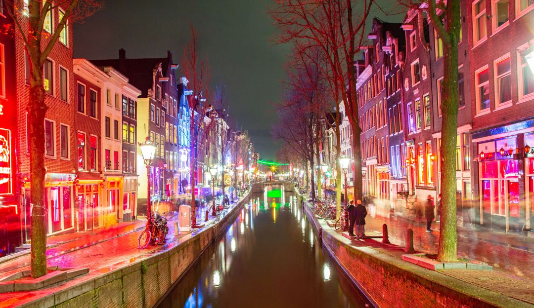 Barrio rojo Ámsterdam: Ámsterdam analiza llevar el barrio rojo a un recinto cerrado