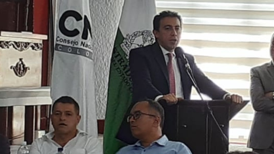 Registrador aseguró que evalúa despidos de la entidad