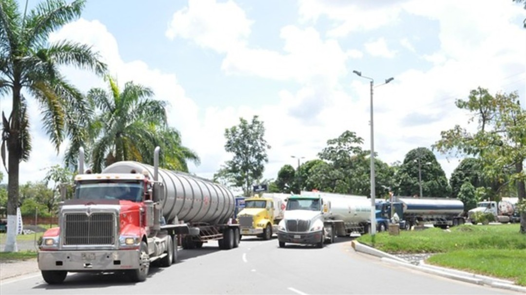Temor en los transportadores que viajan por la vía Risaralda – Chocó