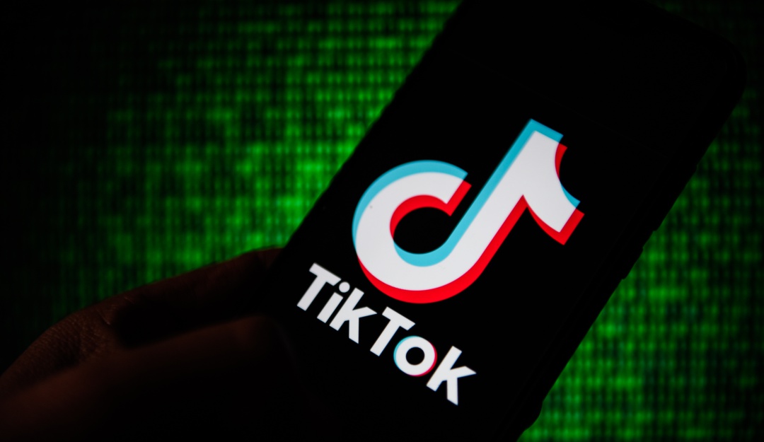 Anonymous Tik Tok: Anonymous les dice a usuarios de Tik Tok que deberían borrar la aplicación