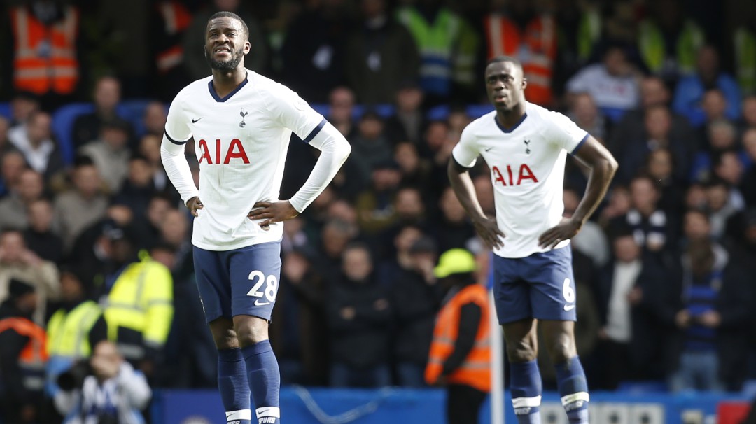 Chelsea derrota a Tottenham con Davinson los 90 minutos
