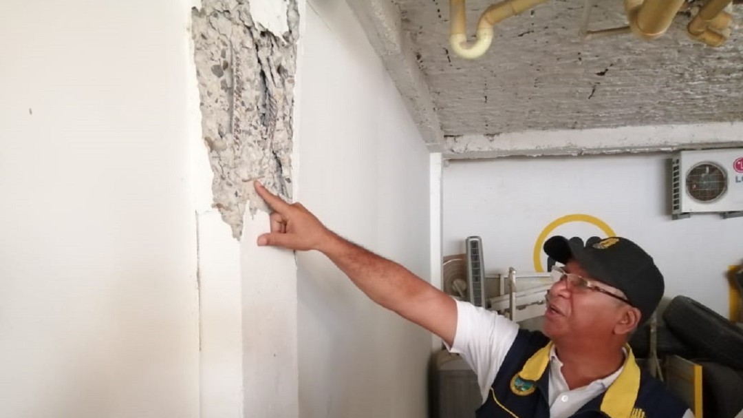 Por daños estructurales, recomiendan evacuación en edificio de Cartagena