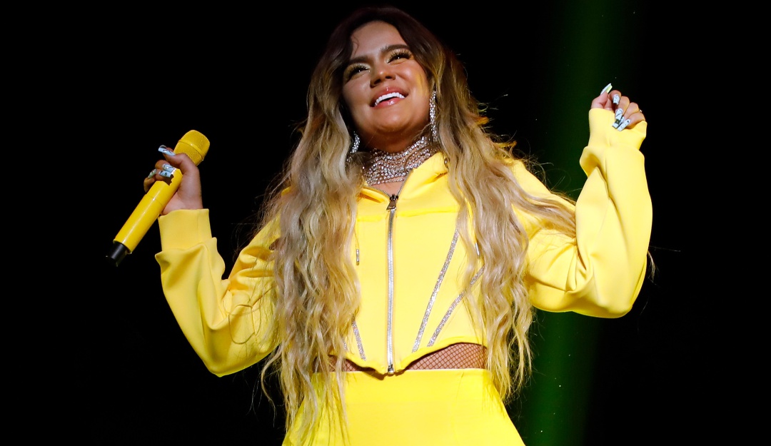 Karol G le compró el avión a J Balvin: 'Tusa Airlines': Karol G presume el avión que le compró a J Balvin