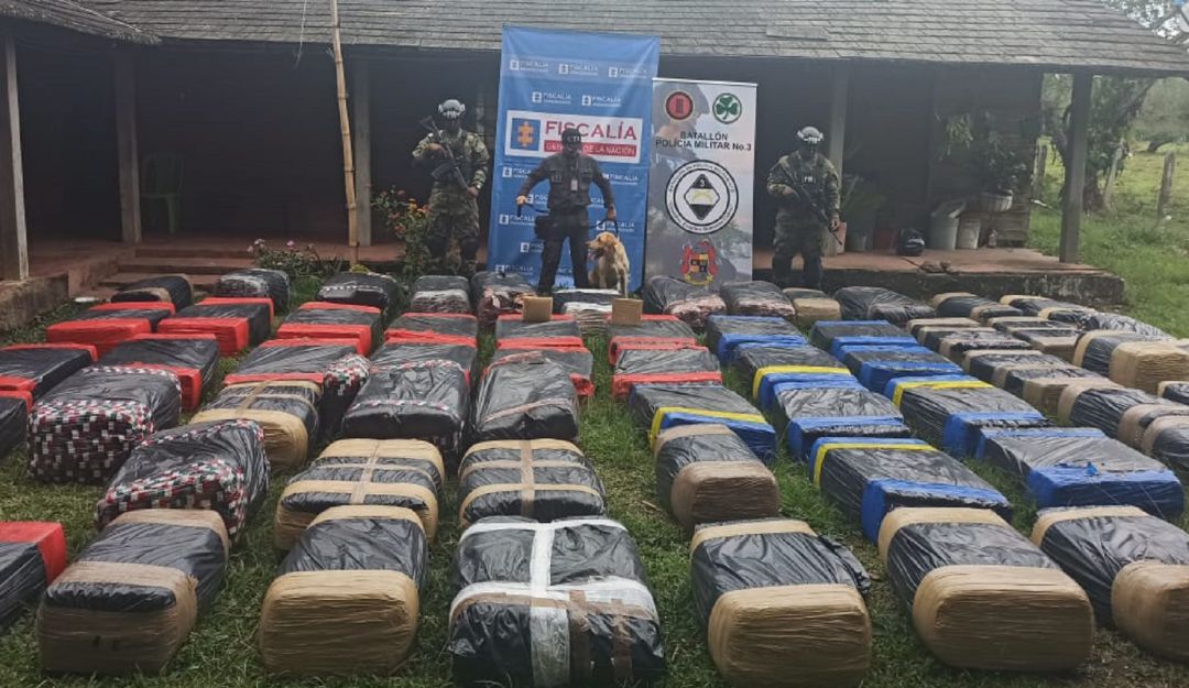 Cerca de toneladas de marihuana incautadas en la vía entre Cali a Jamundí: Cerca de tres toneladas de marihuana incautadas en la vía Cali - Jamundí