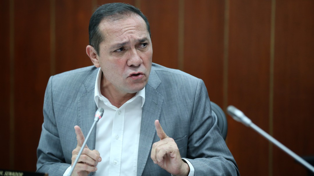 El retroceso de la política exterior, según el senador Sanguino