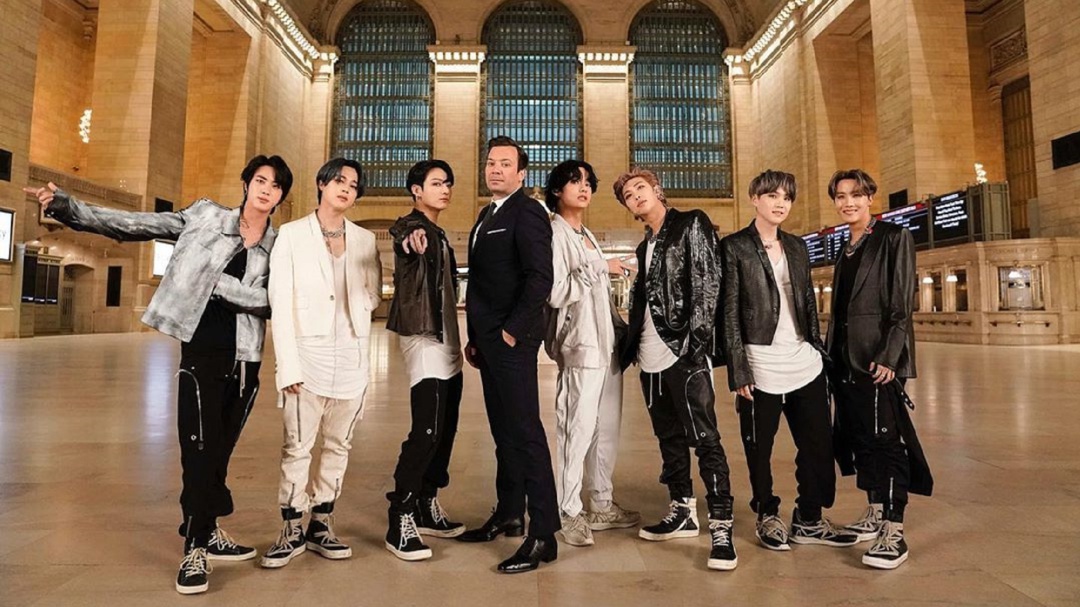 Integrantes de BTS se suben al metro de Nueva York con Jimmy Fallon