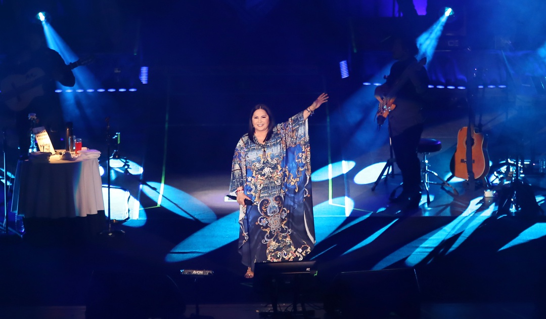 Ana Gabriel en Viña del Mar: "No se dejen. Recemos por este país": Ana Gabriel en Viña del Mar, Chile