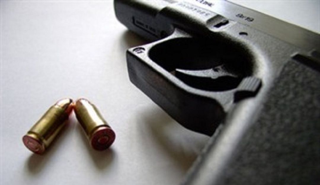 Un muerto y cuatro heridos, en ataque sicarial a vehículo del Inpec en Cali: Dos muertos y tres heridos en ataque sicarial a vehículo del Inpec en Cali