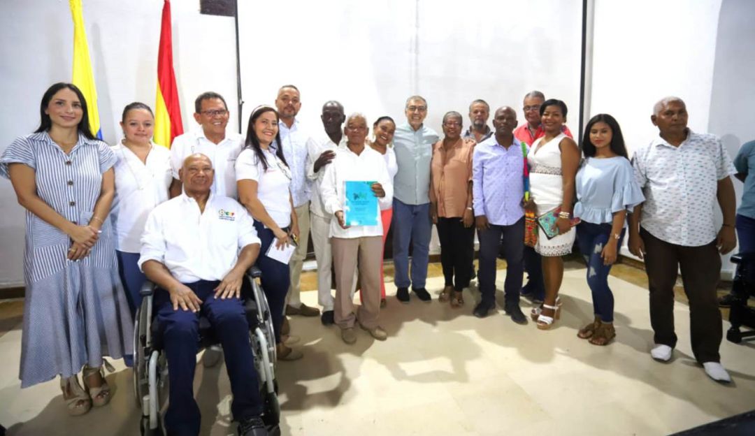 cartagena Plan de Desarrollo: Alcalde William Dau entregó bases del Plan de Desarrollo